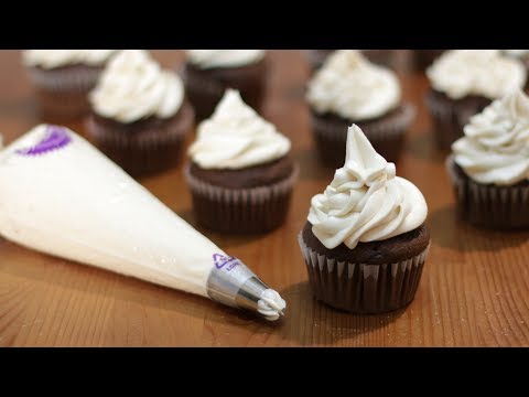 How to Make Buttercream Frosting | Classic Buttercream Frosting Recipe