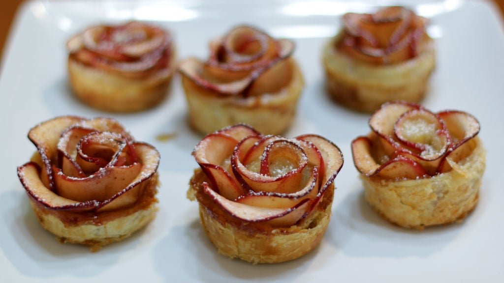 Apple Roses  How to Make Puff Pastry Apple Roses