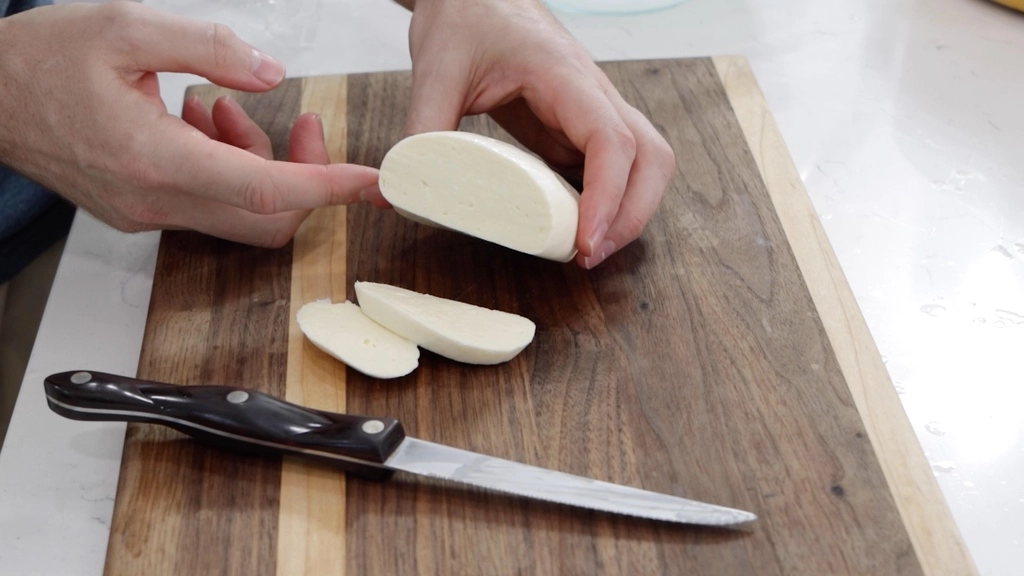 Homemade Mozzarella Cheese Only 2 Ingredients Without Rennet