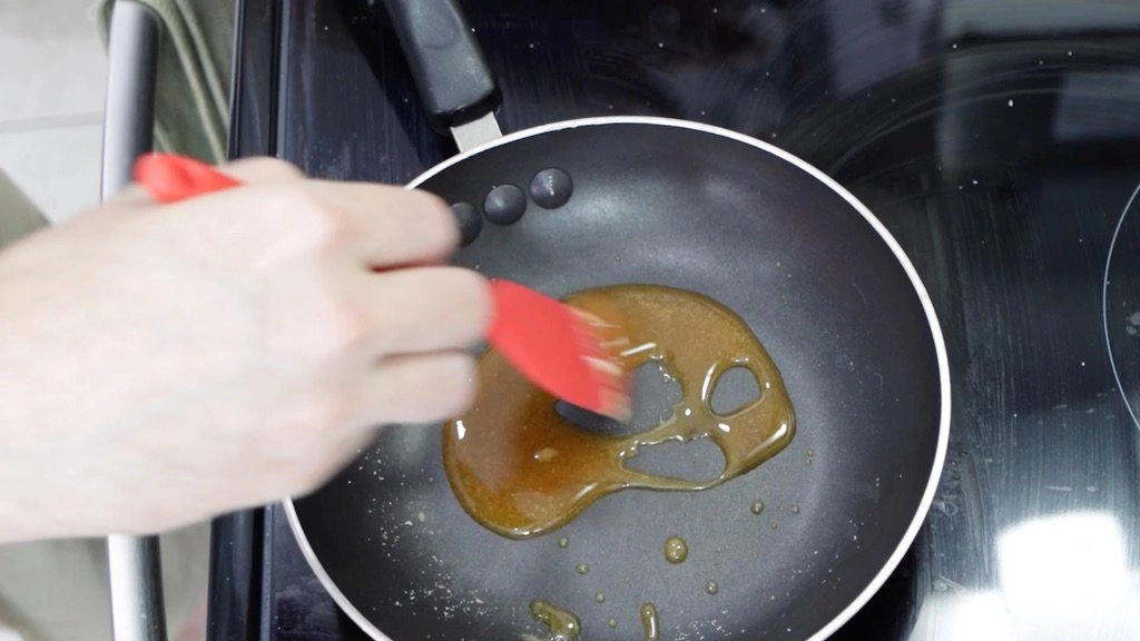 Melted sugar in pan