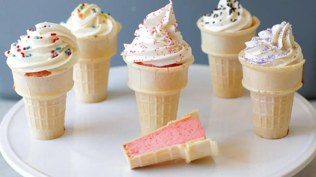 Upside Down Ice Cream Cone Cake - Mom Loves Baking