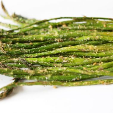 Plate of air fryer asparagus