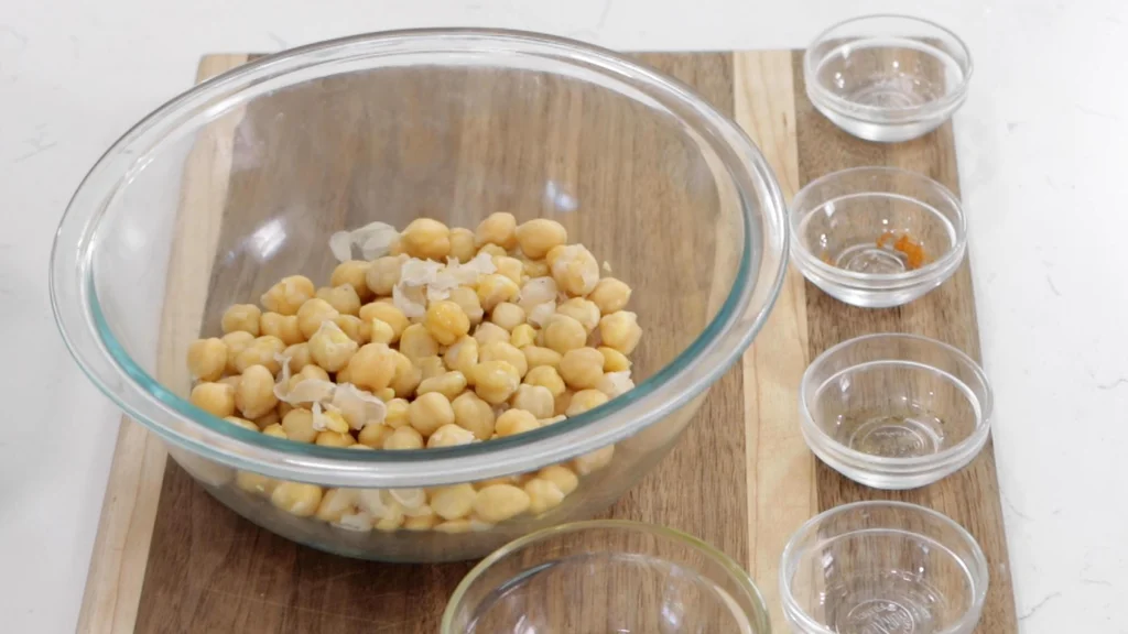 Bowl of canned chickpeas