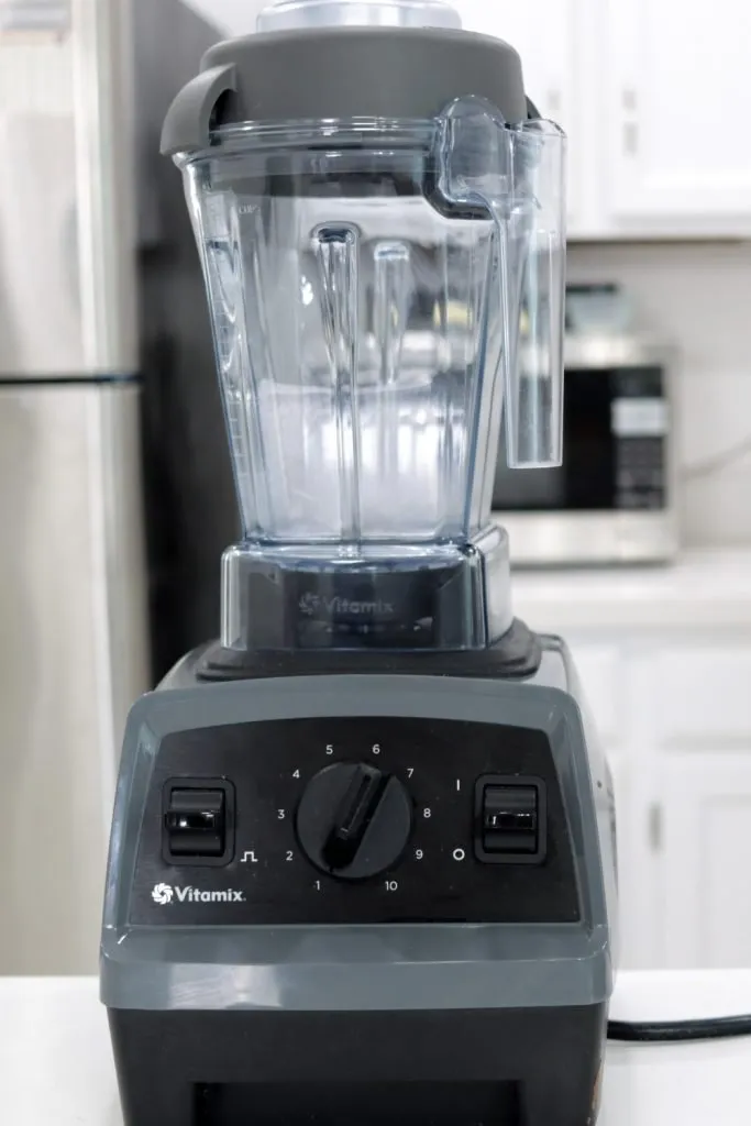 Vitamix Explorian E310 Blender + Reviews