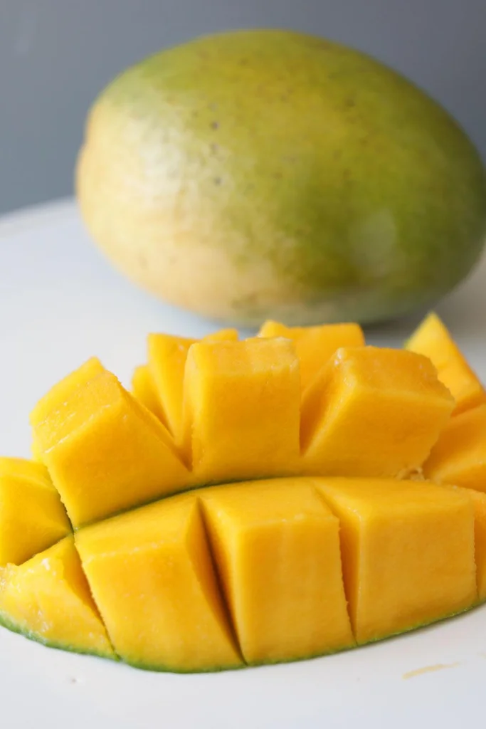 How To Eat Mangoes