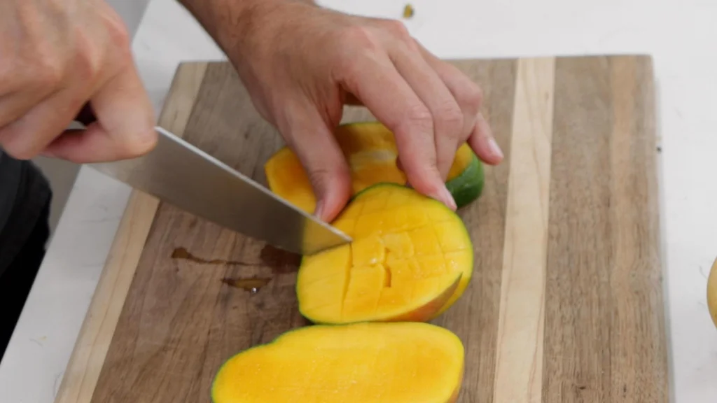 How To Eat Mangoes